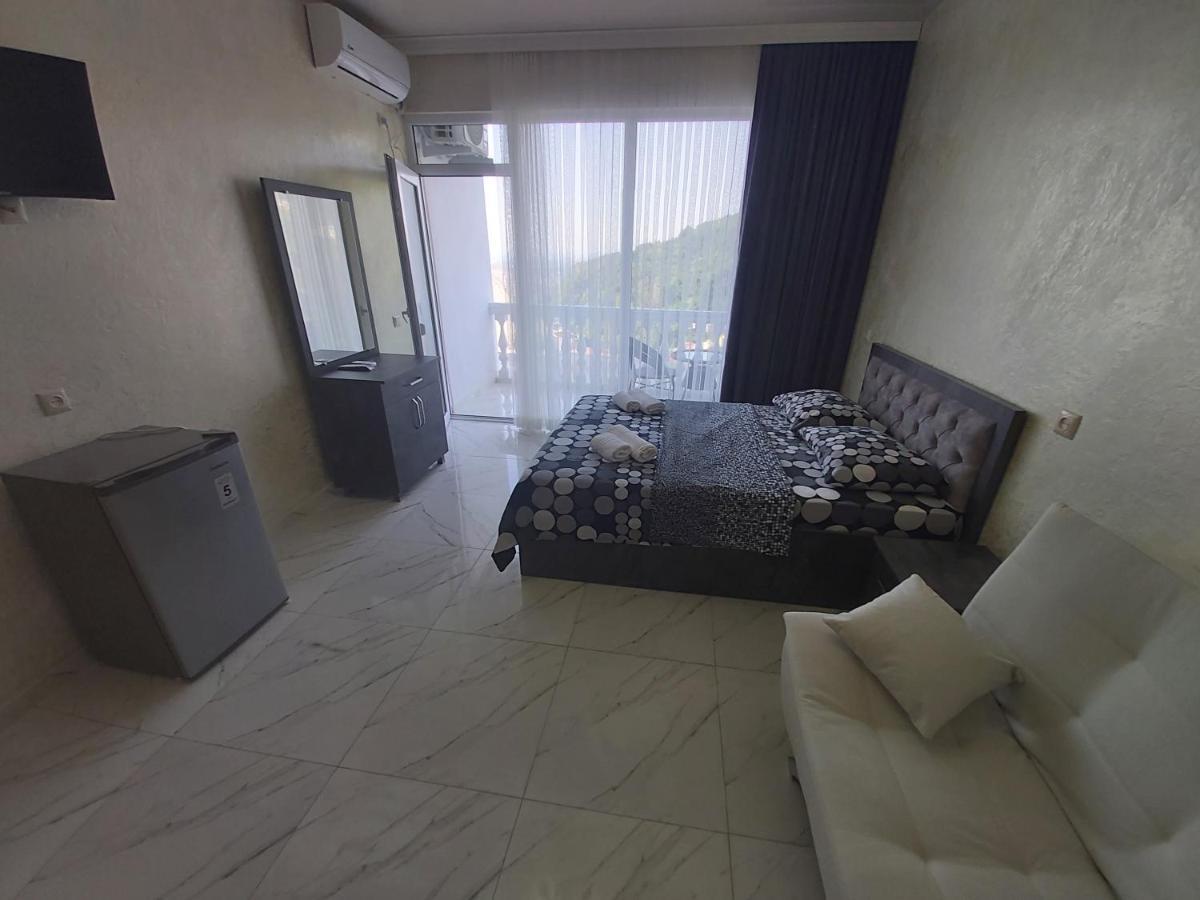 Hotel Zura Palace Kvariati Ngoại thất bức ảnh