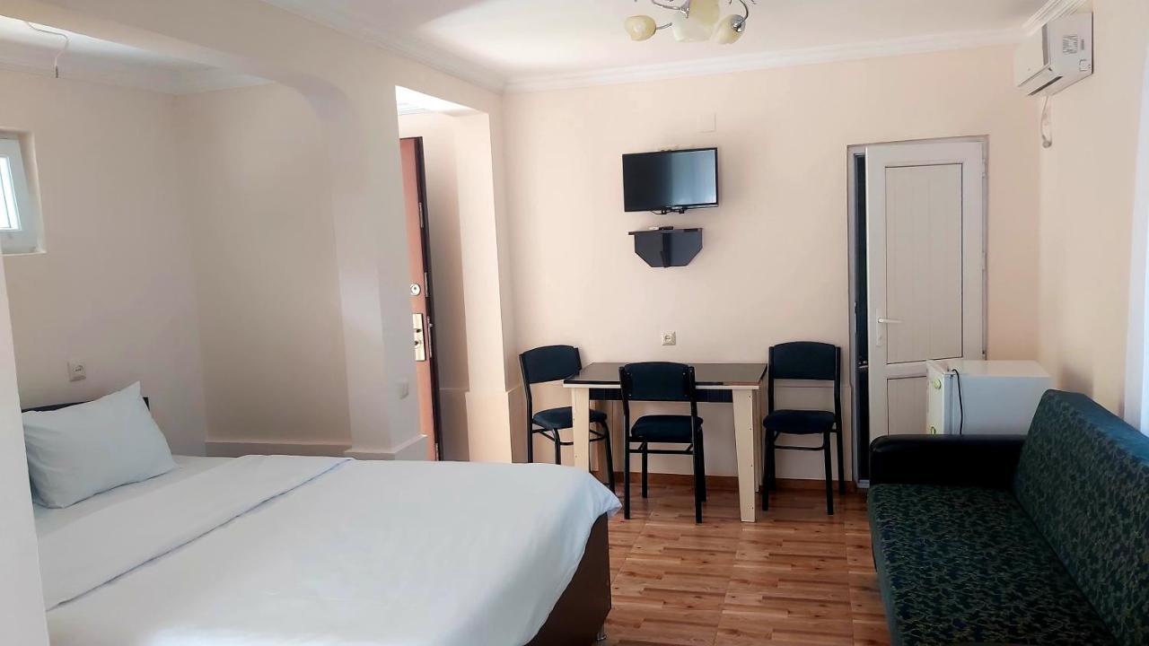 Hotel Zura Palace Kvariati Ngoại thất bức ảnh