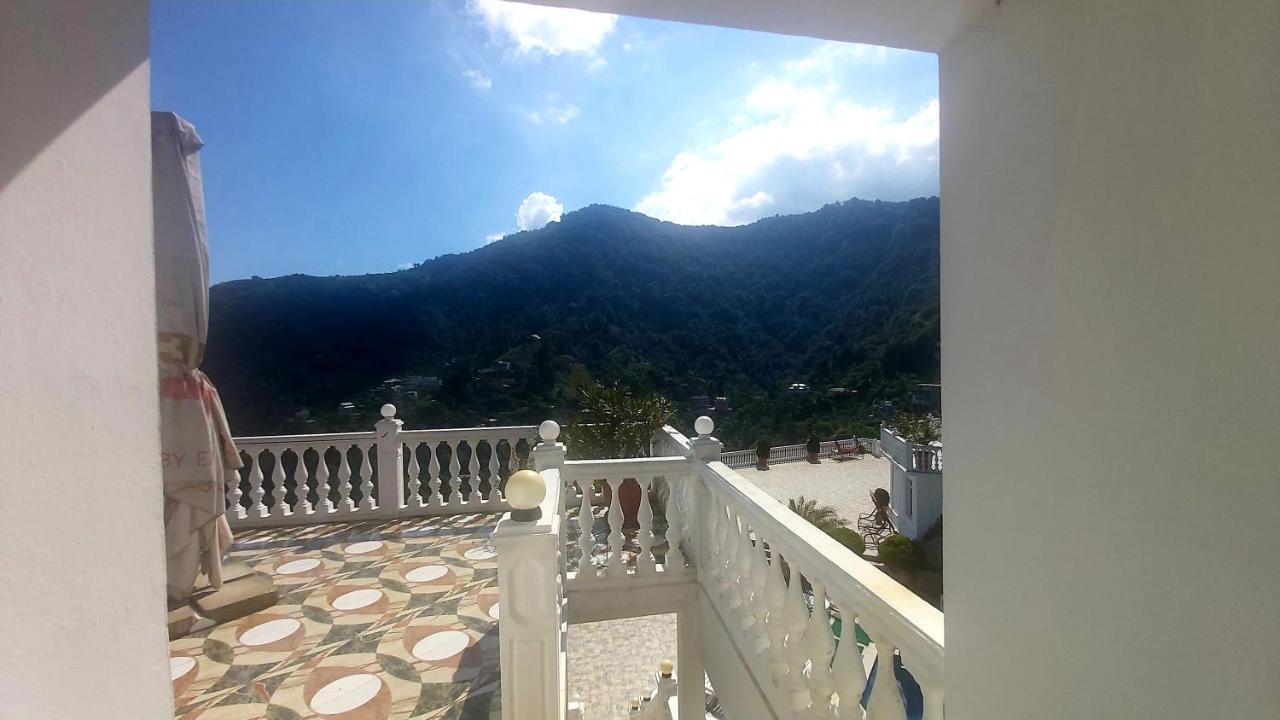 Hotel Zura Palace Kvariati Ngoại thất bức ảnh